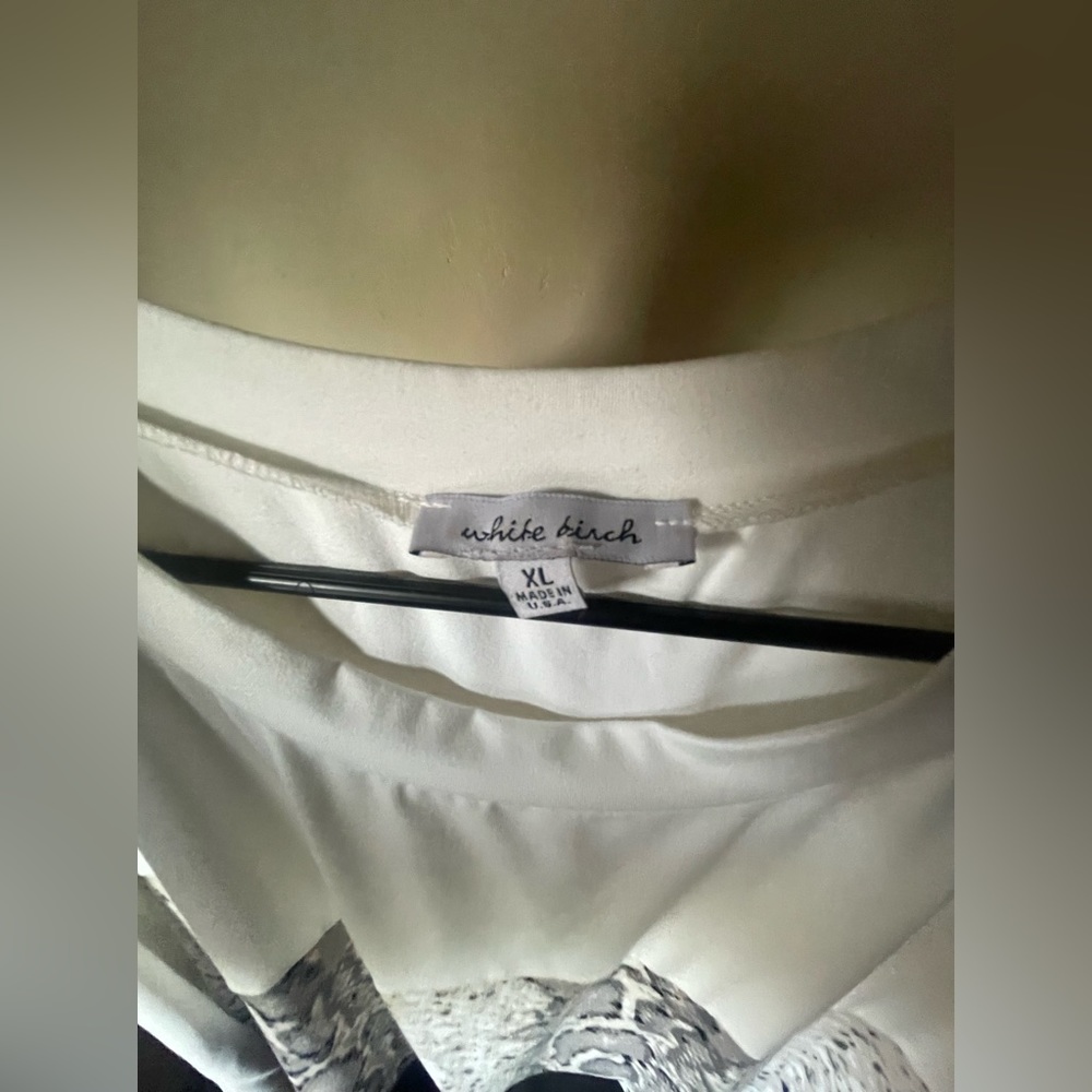 Color Block Blouse - Picture 2 of 3